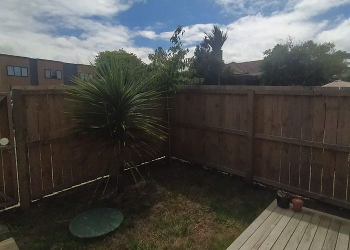  at 2/41 Routley Drive, Glen Eden, Waitakere City, Auckland