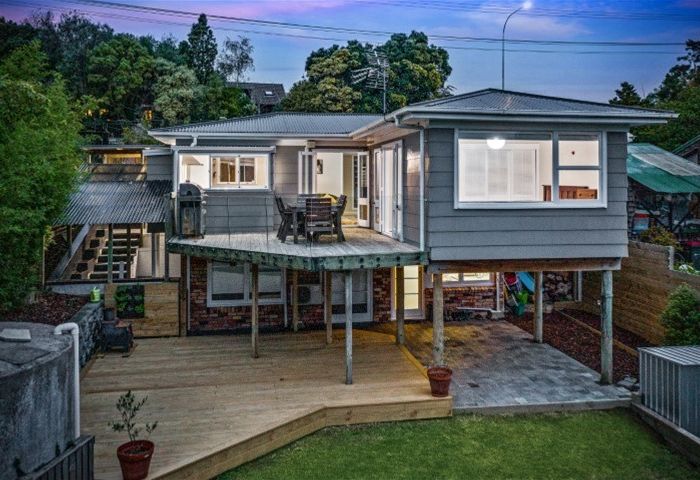  at 206 Upper Harbour Drive, Greenhithe, Auckland