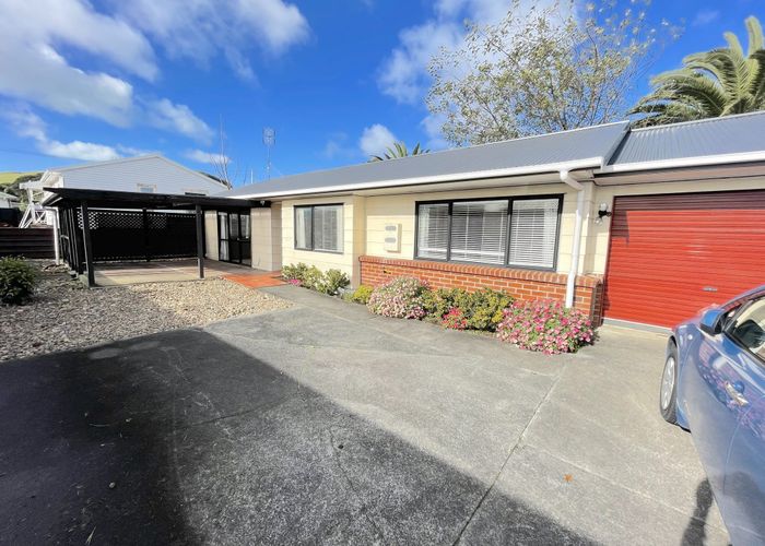  at 2/40 Harding Avenue, Mount Wellington, Auckland