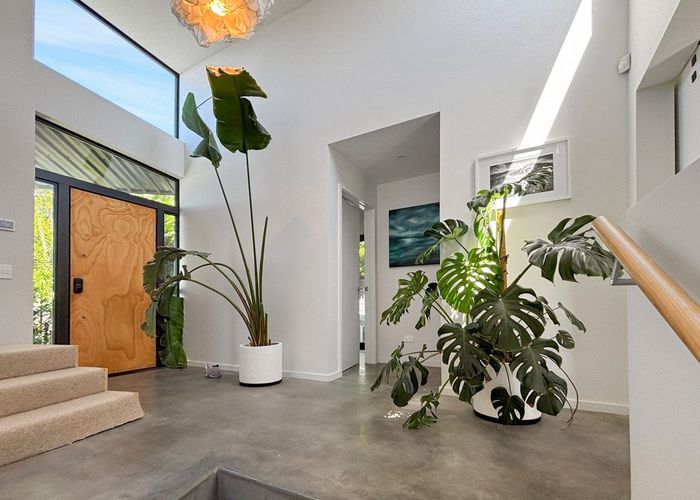  at 10 Dove Grove, Westmorland, Christchurch