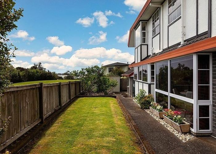  at 3 Sylvania Crescent, Lynfield, Auckland