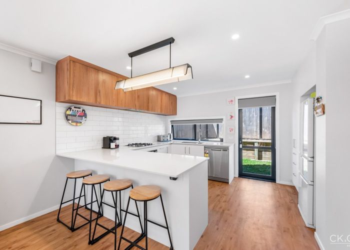  at 9 Desert Gold Lane, Wallaceville, Upper Hutt