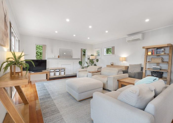  at 24 Kingdale Road, Henderson, Waitakere City, Auckland