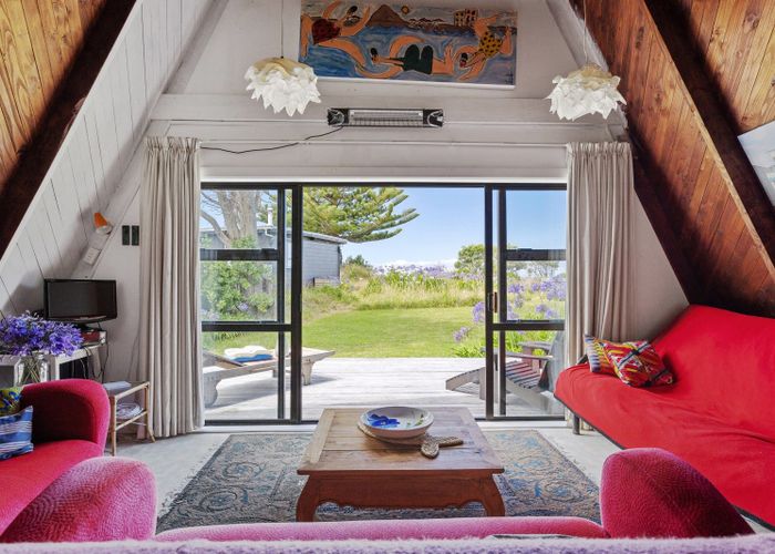  at 127 Blue Pacific Parade, Riversdale Beach, Masterton