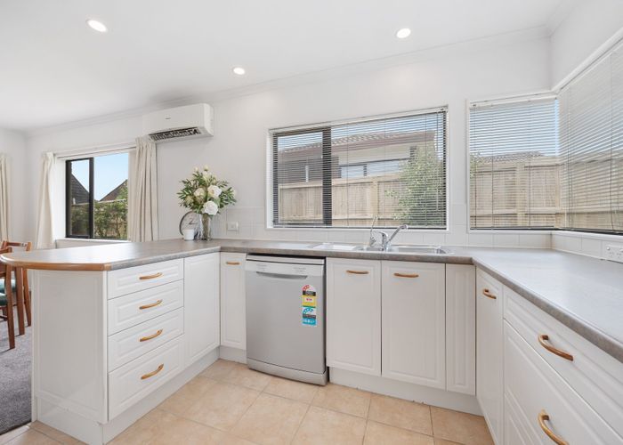  at 9 Starlight Cove, West Harbour, Waitakere City, Auckland