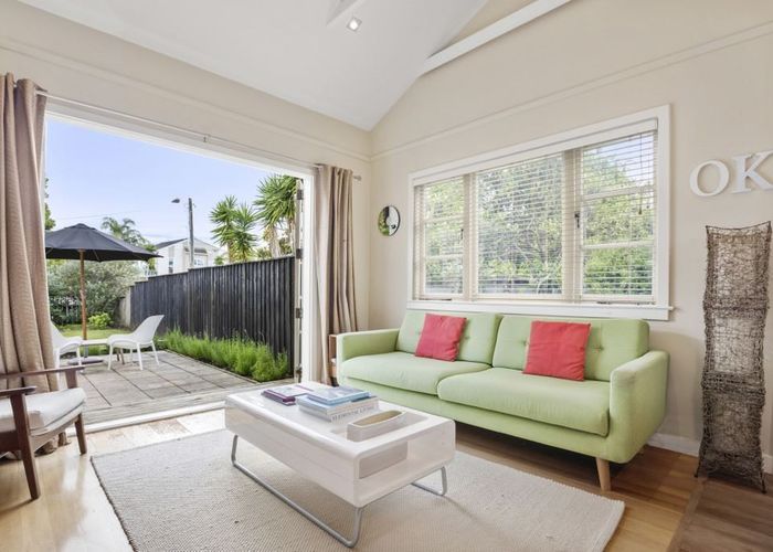  at 1/5 Bayswater Avenue, Bayswater, Auckland