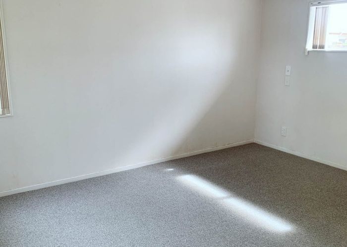  at 100A Golfland Drive, Golflands, Manukau City, Auckland