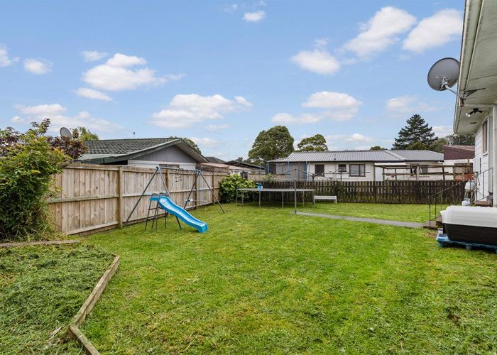 at 2/9 Heathberry Close, Papatoetoe, Manukau City, Auckland