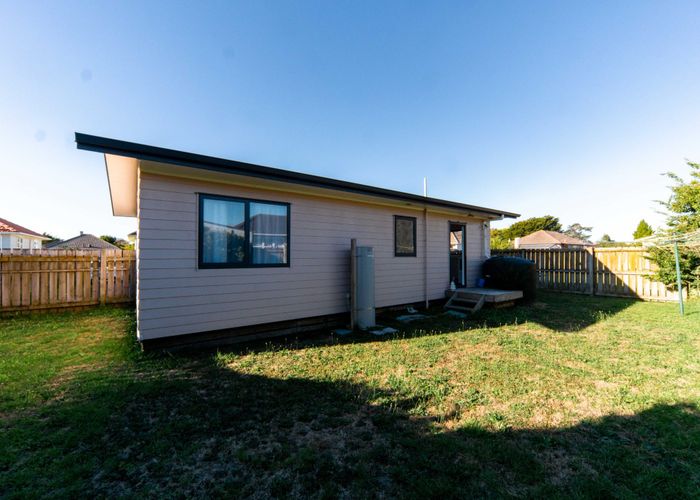  at 12 Douglas Crescent, Fairfield, Hamilton