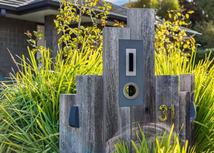  at 31 Mooring Close, Whitby, Porirua
