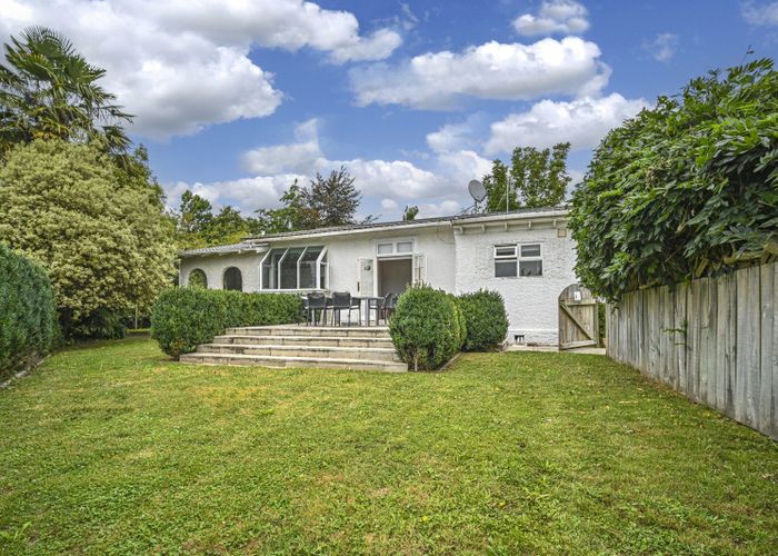  at 140 Napier Road, Havelock North