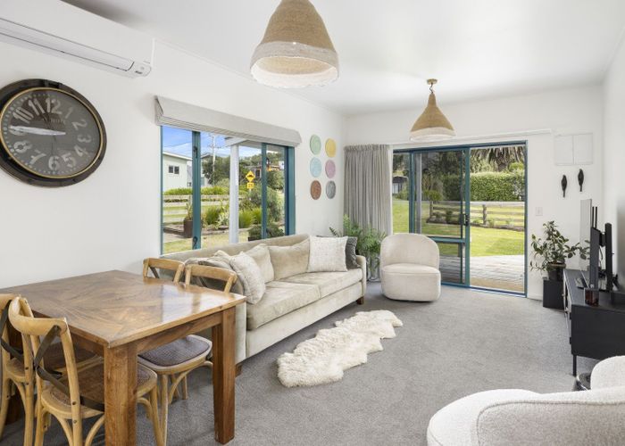  at 43 Pinedale Crescent, Riversdale Beach