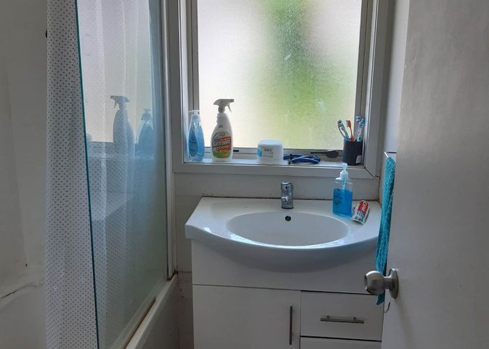  at 35B Kopara Place, Clendon Park, Manukau City, Auckland