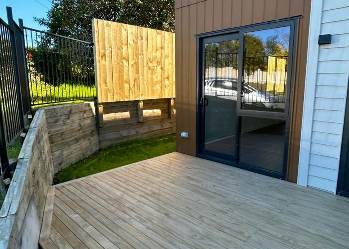  at 12/196 Royal Road, Massey East, Waitakere City, Auckland