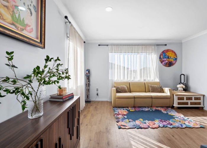  at 15 Cherrywood Crescent, Northpark, Manukau City, Auckland