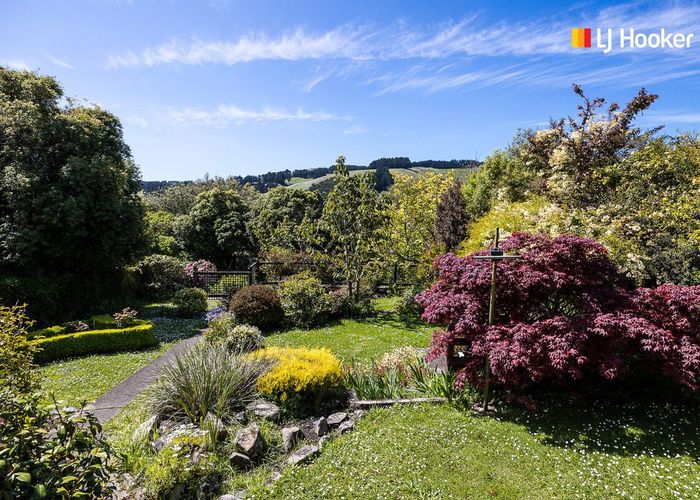  at 1 Featherston Street, Macandrew Bay, Dunedin