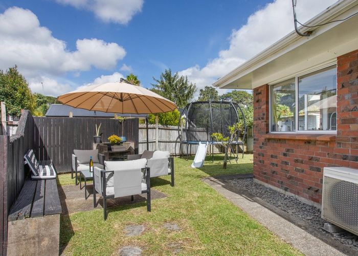  at 1/61 McClintock Road, Massey, Waitakere City, Auckland