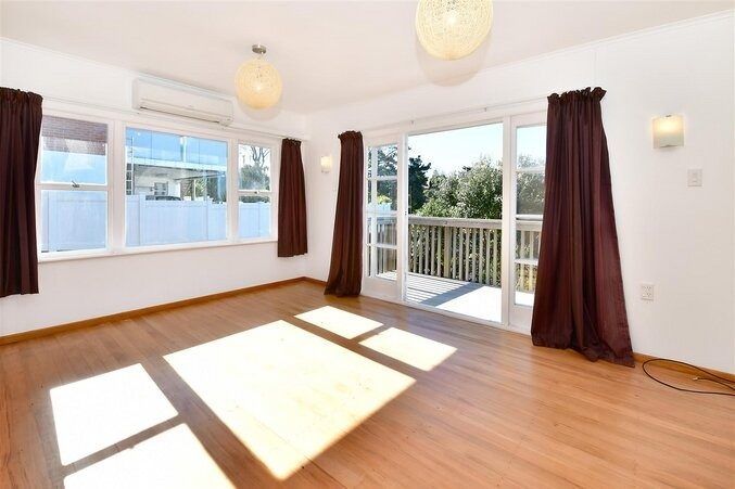  at 12 Barker Rise, Northcross, North Shore City, Auckland