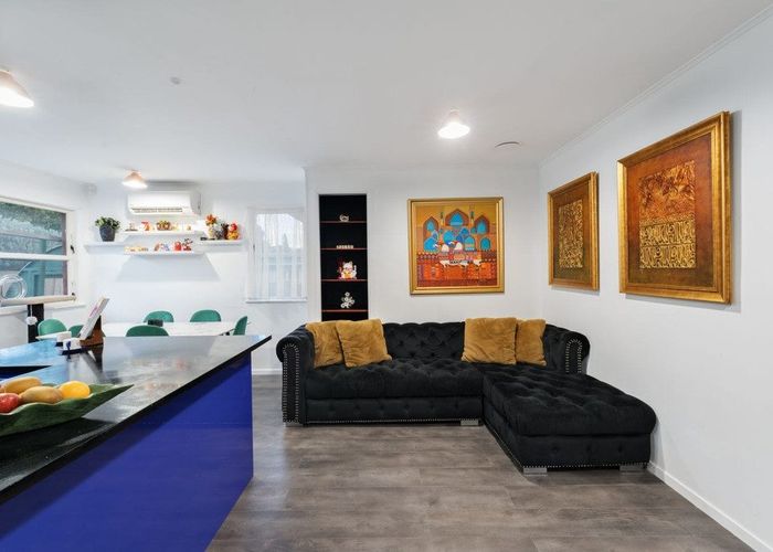  at 16 Thornlow Street, Glendene, Waitakere City, Auckland