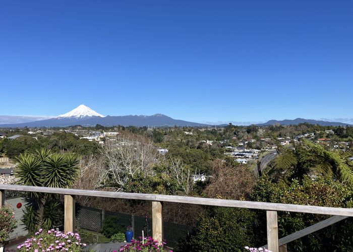  at 21 Longview Drive, Merrilands, New Plymouth, Taranaki