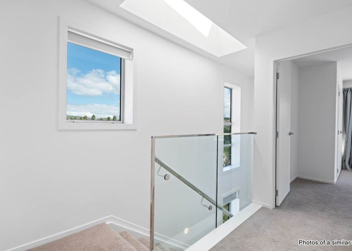  at 6 / 10 Vinifera Place, Albany, North Shore City, Auckland