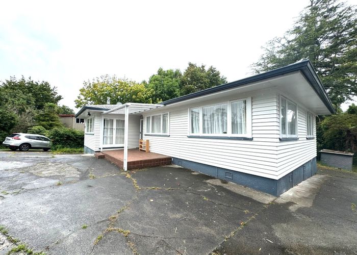  at 37 Puketea Street, Blockhouse Bay, Auckland City, Auckland