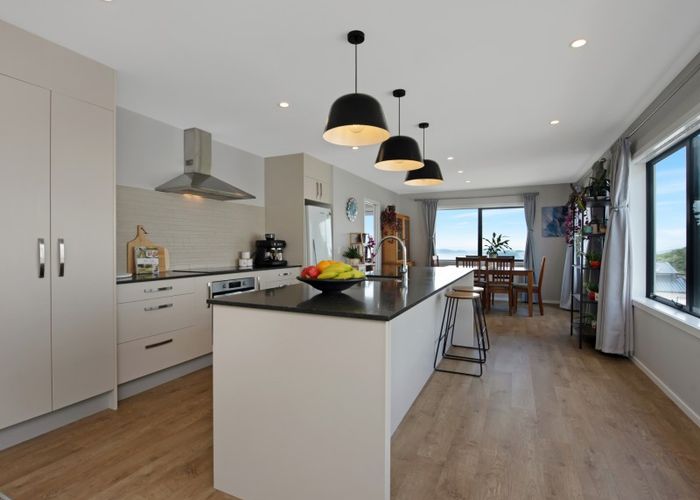  at 42 Domett Street, Newlands, Wellington