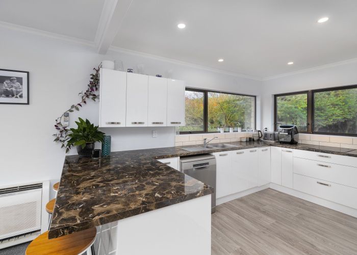  at 939 Mokau Road, Mimi