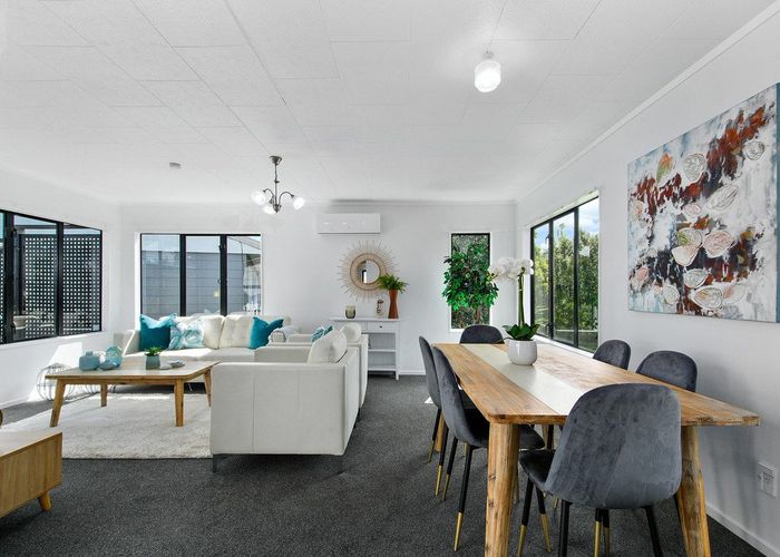  at 39 Meadowvale Rise, Titirangi, Auckland