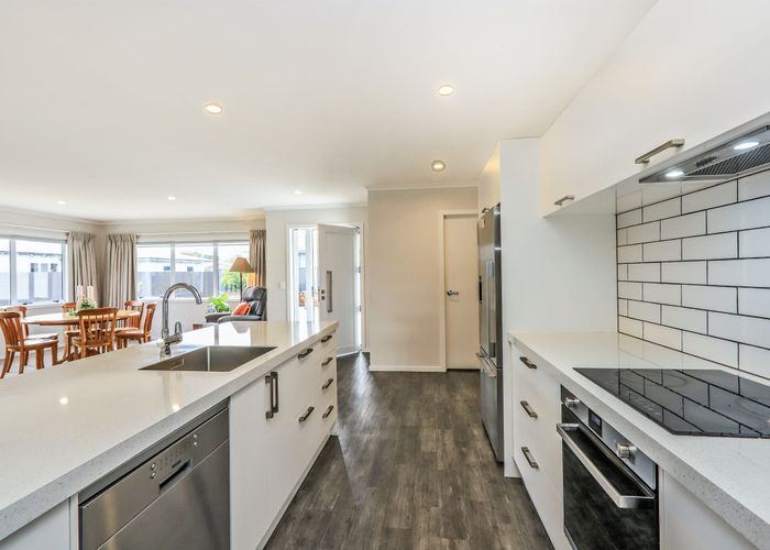  at 2/416 Murdoch Road West, Raureka, Hastings
