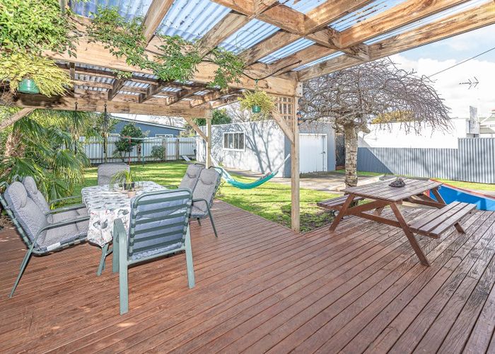  at 15 Hakeke Street, Whanganui East, Whanganui