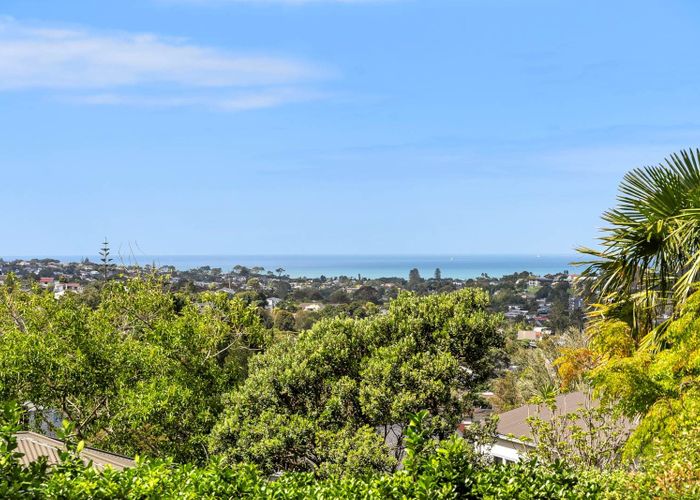  at 899 East Coast Road, Torbay, North Shore City, Auckland