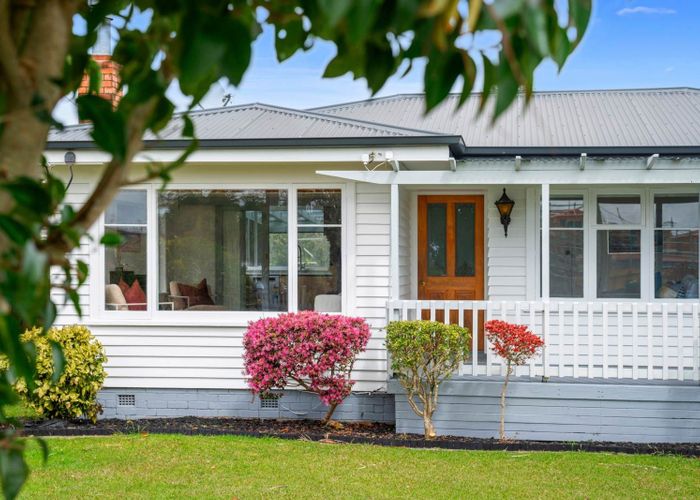  at 19 Edgerton Road, Te Atatu Peninsula, Waitakere City, Auckland