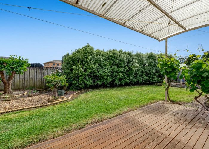  at 17 Aitkenhead Court, Parakai, Rodney, Auckland