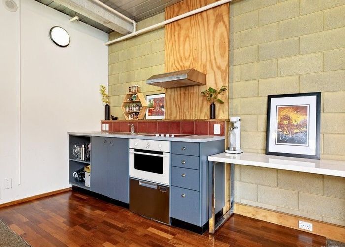  at 2/4 Frederick Street, Te Aro, Wellington