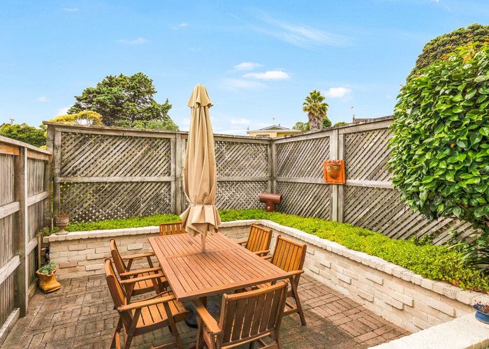  at 10 Napier Grove, Waikanae Beach, Kapiti Coast, Wellington