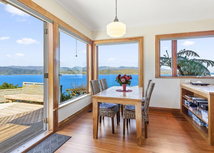  at 168 Nevay Road, Karaka Bays, Wellington