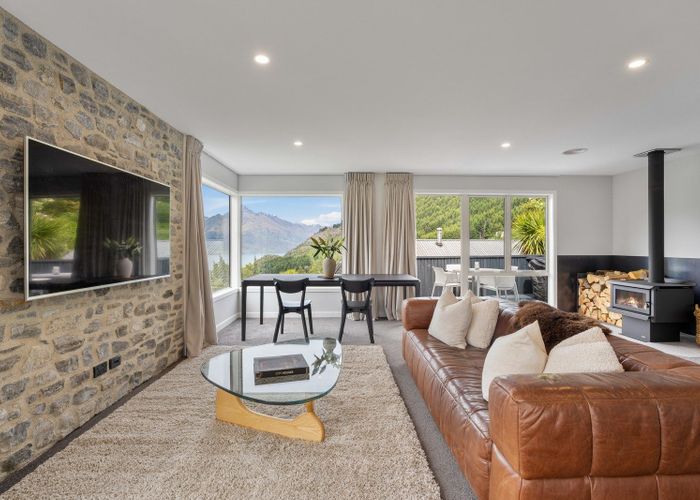  at 2 Dart Place, Fernhill, Queenstown-Lakes, Otago