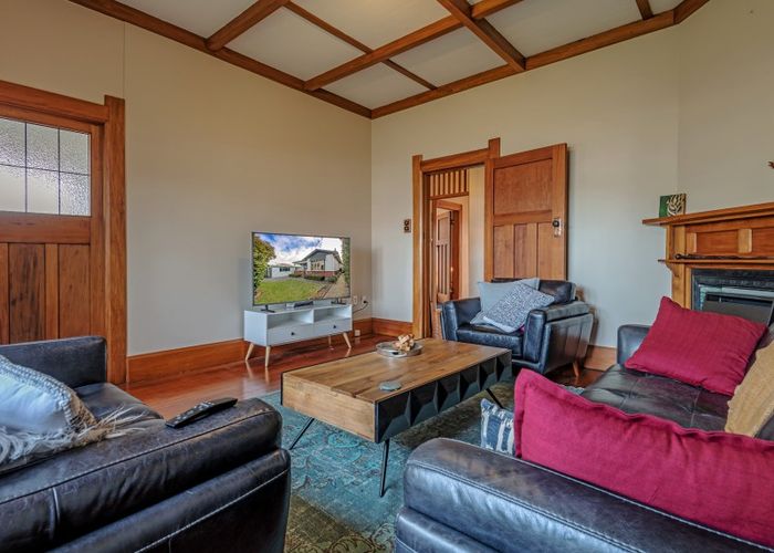  at 33 Knowles Street, Terrace End, Palmerston North