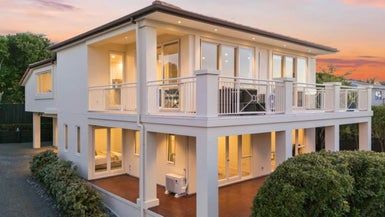  at 11A Beechwood Road, Rothesay Bay, Auckland