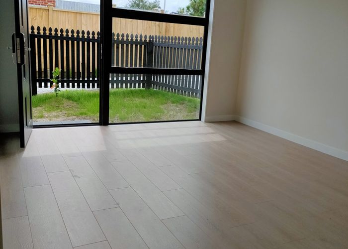  at 4/21 Humphrey Kemp Ave, Te Atatu South, Waitakere City, Auckland