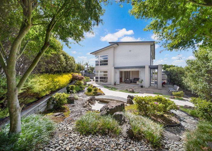 Free property data for 84 Compass Point Way, Half Moon Bay, Auckland
