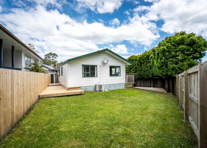  at 2 Ballial Place, West Harbour, Waitakere City, Auckland