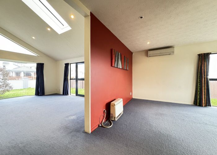  at 5 Pigeonwood Lane, Woodridge, Wellington, Wellington