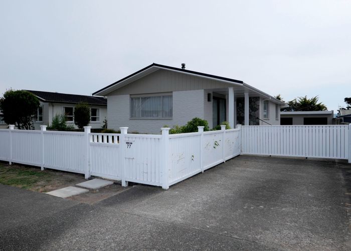  at 77 Gray Av, Paraparaumu Beach, Kapiti Coast, Wellington