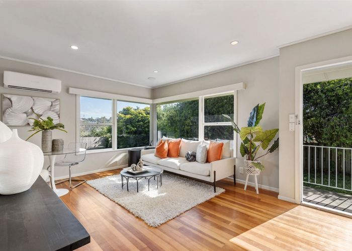  at 3/13 Otakau Road, Milford, Auckland