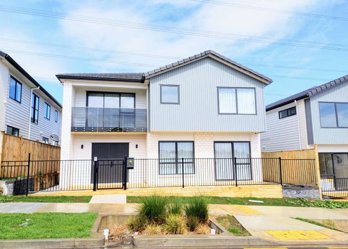  at 11 Uru Drive, Flat Bush, Auckland