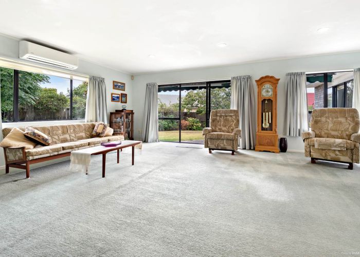  at 75 Sturges Road, Henderson, Auckland