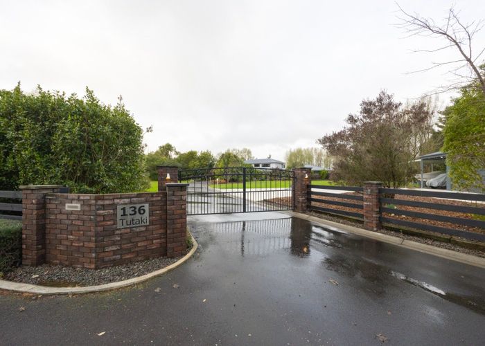  at 136 Tutaki Road, Kelvin Grove, Palmerston North