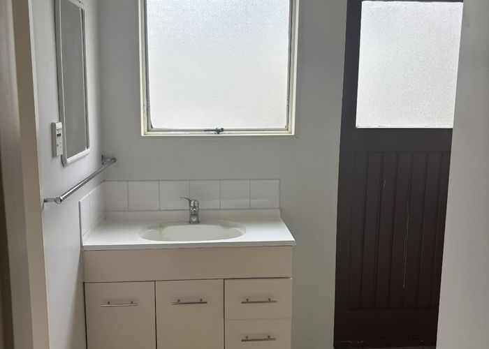  at 5/8 Hurley, City Centre, Christchurch City, Canterbury